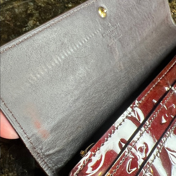 Louis Vuitton Louis Vuitton Vernis Wallet - Picture 16 of 17